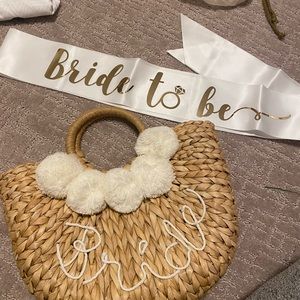 Bride straw Pom Pom beach bag & bride sash